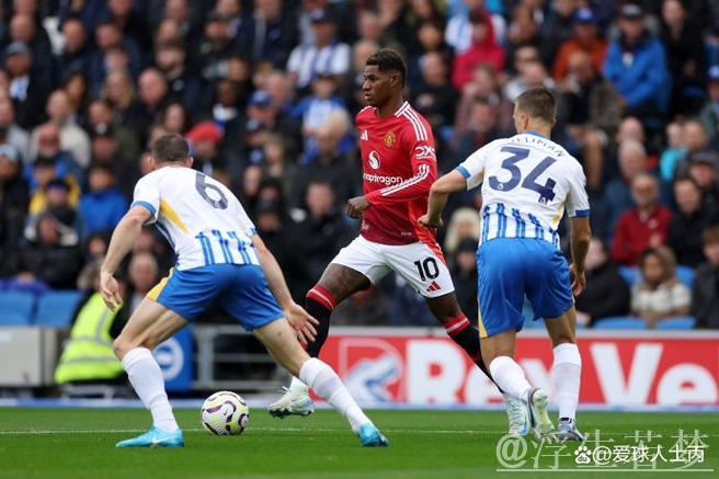 下半场连入三球 曼联客场重现大胜