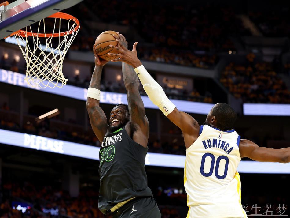 12月13日常规赛:森林狼对阵勇士 兰德尔精彩瞬间 12月13日常规赛:森林狼对阵勇士 兰德尔精彩瞬间